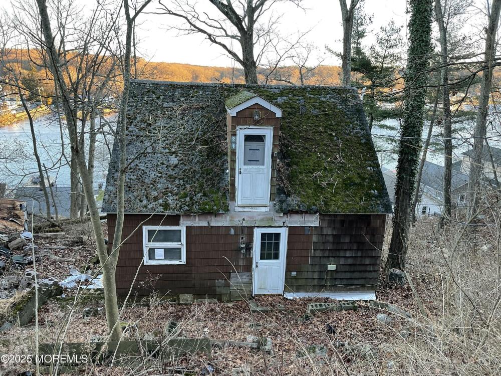 Currently Displayed Property Photo