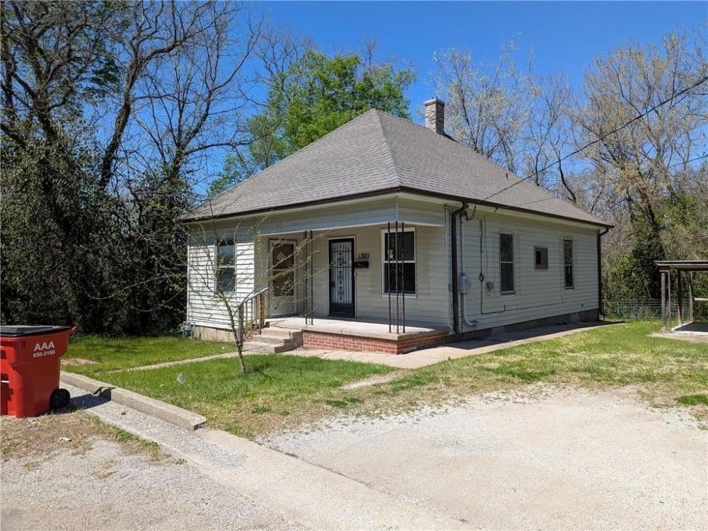 Currently Displayed Property Photo