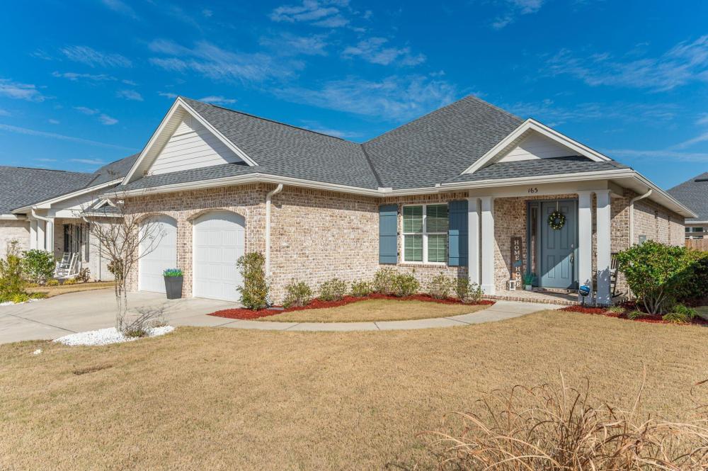 Currently Displayed Property Photo