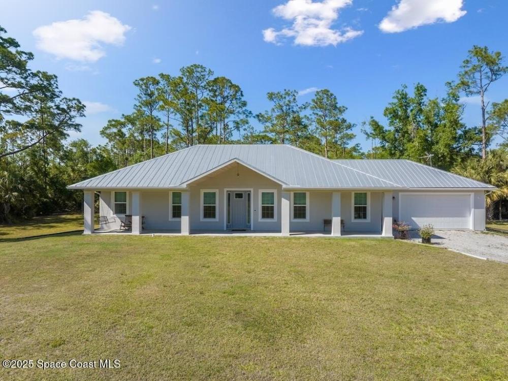 Currently Displayed Property Photo