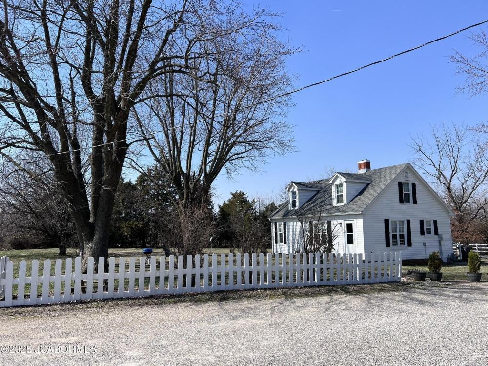 Currently Displayed Property Photo
