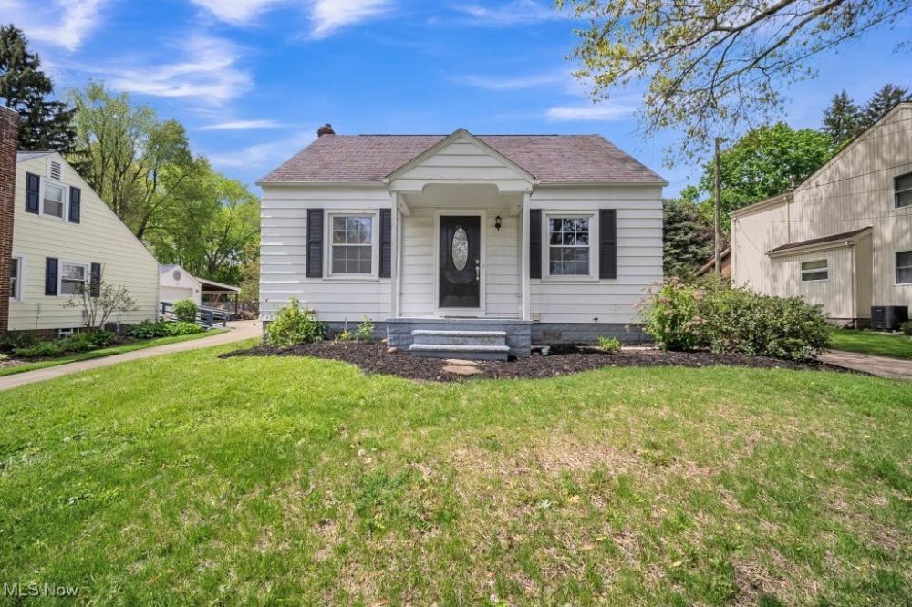 Currently Displayed Property Photo