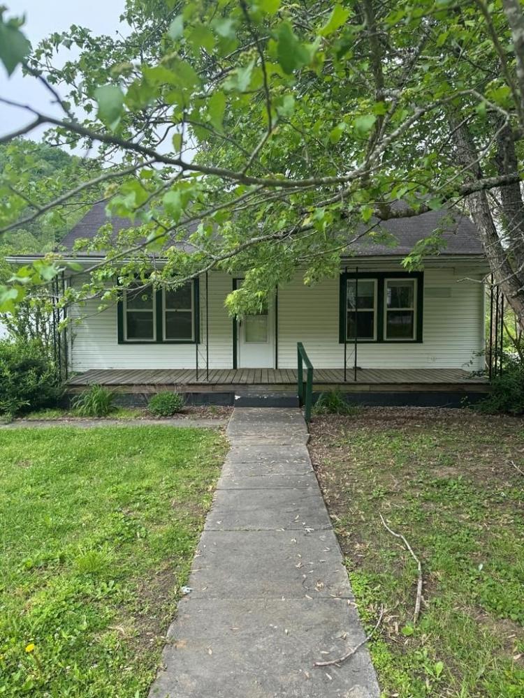 Currently Displayed Property Photo