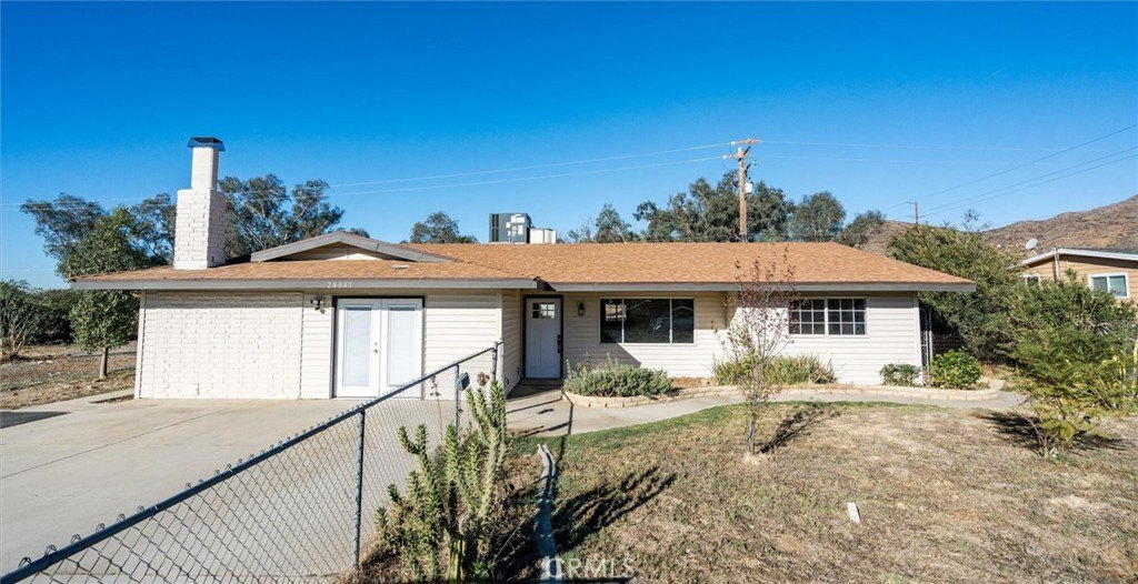 Currently Displayed Property Photo