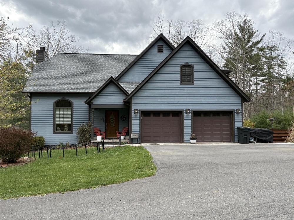 Currently Displayed Property Photo