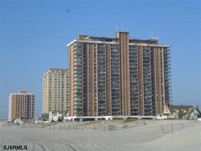 Currently Displayed Property Photo