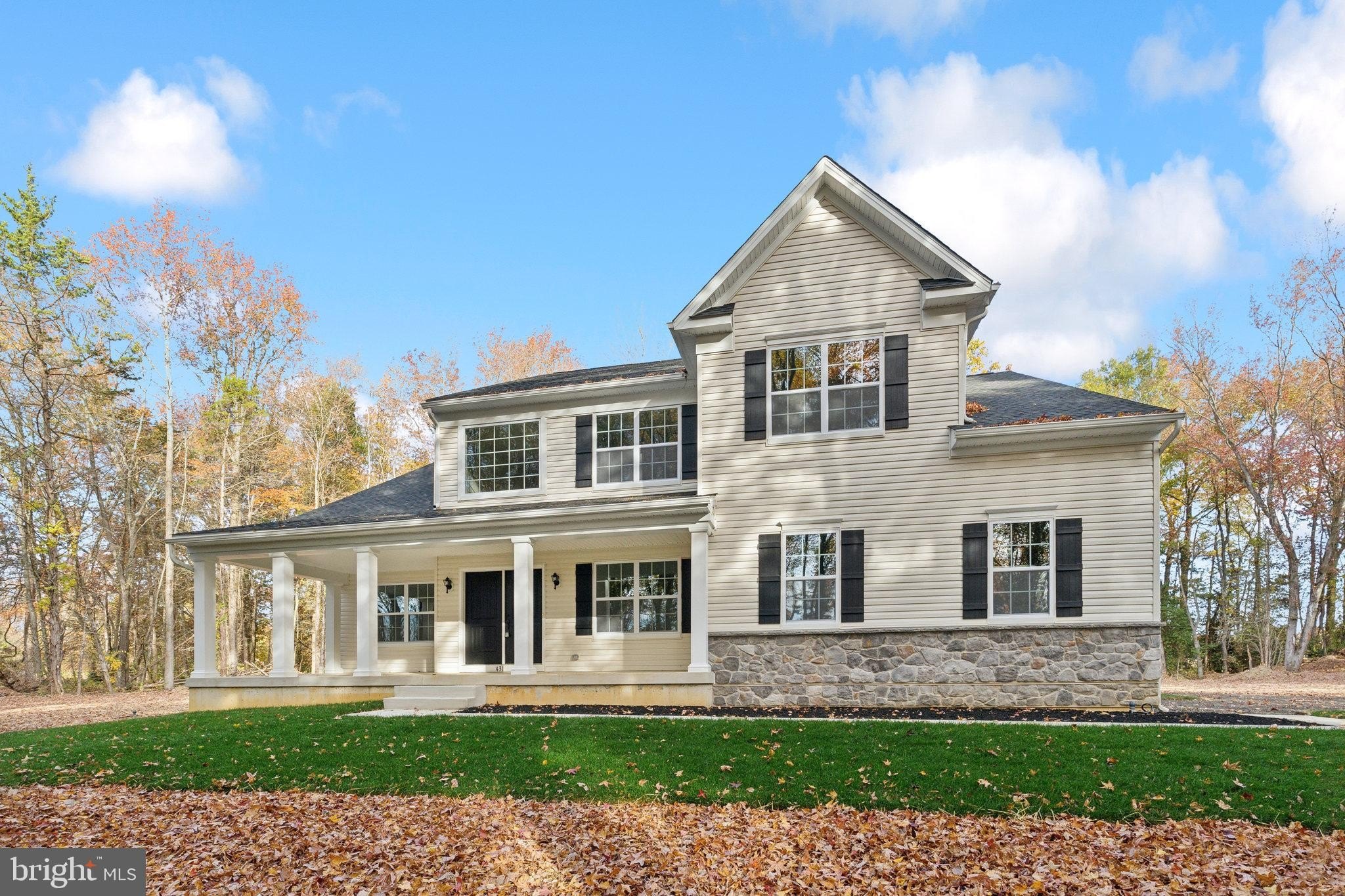 Currently Displayed Property Photo