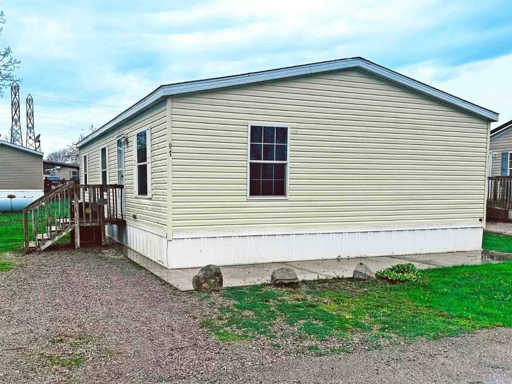 Currently Displayed Property Photo