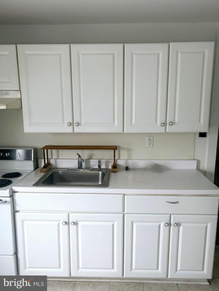 Currently Displayed Property Photo