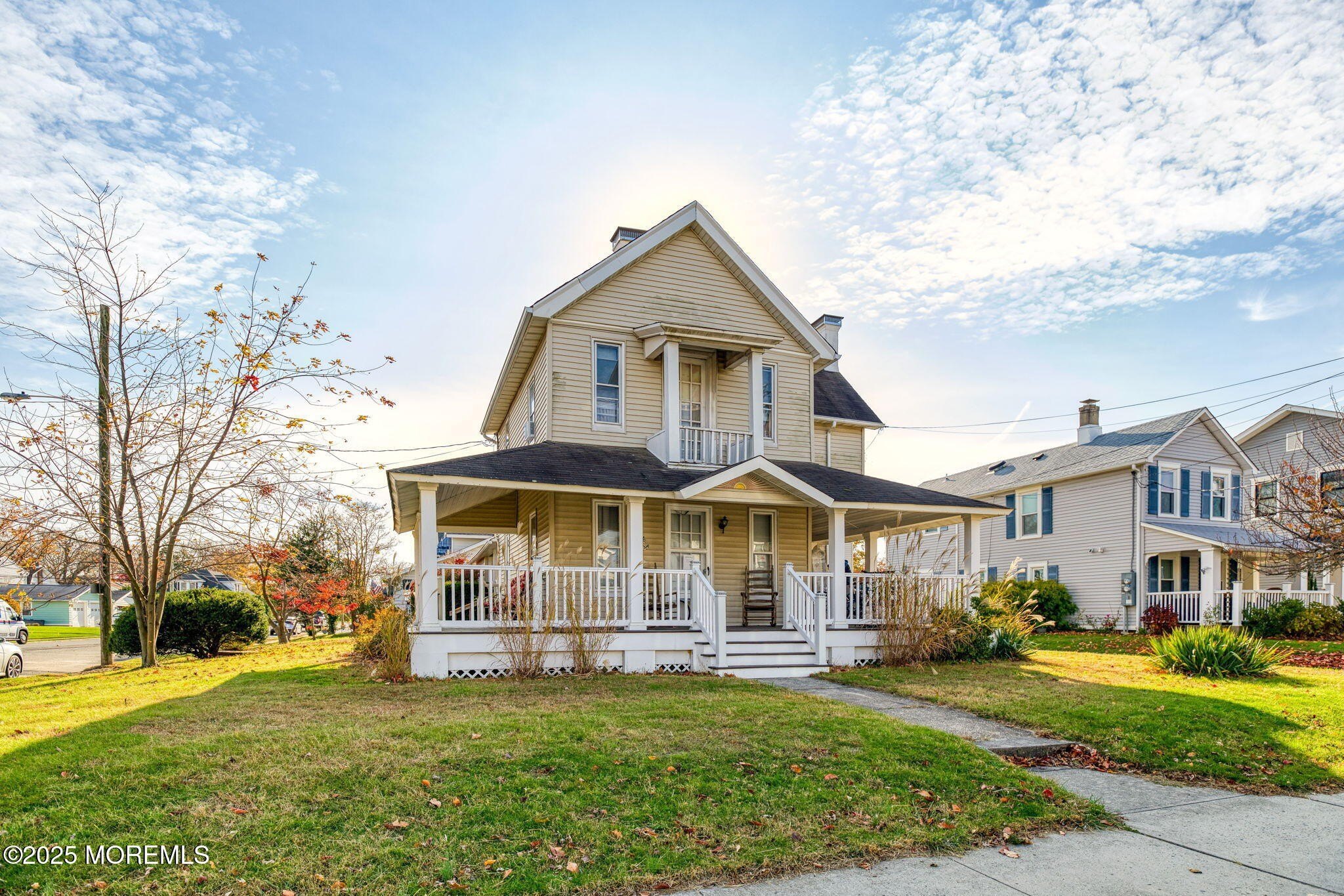 Currently Displayed Property Photo