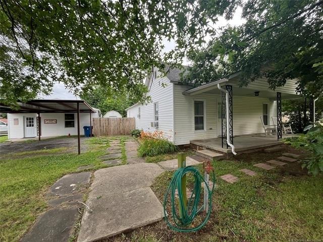 Currently Displayed Property Photo