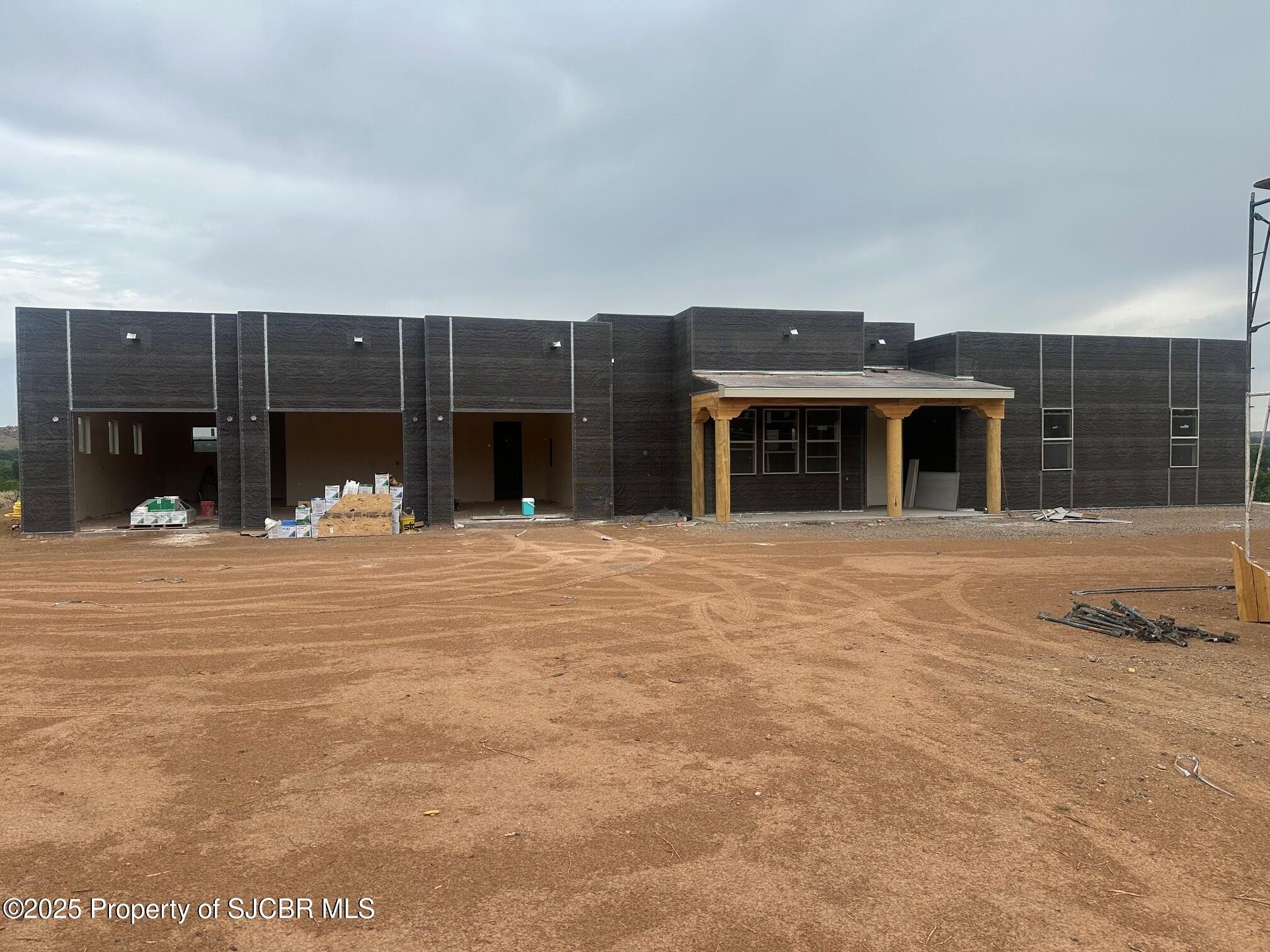 Currently Displayed Property Photo