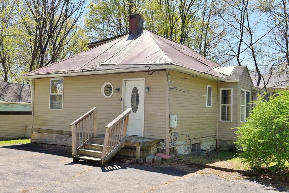 Currently Displayed Property Photo