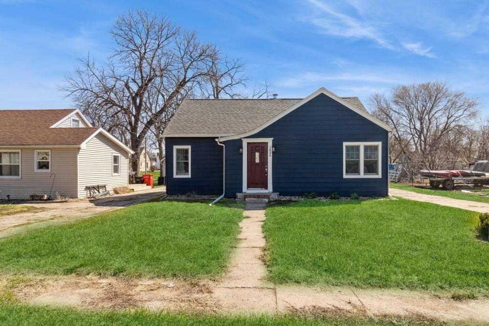 Currently Displayed Property Photo
