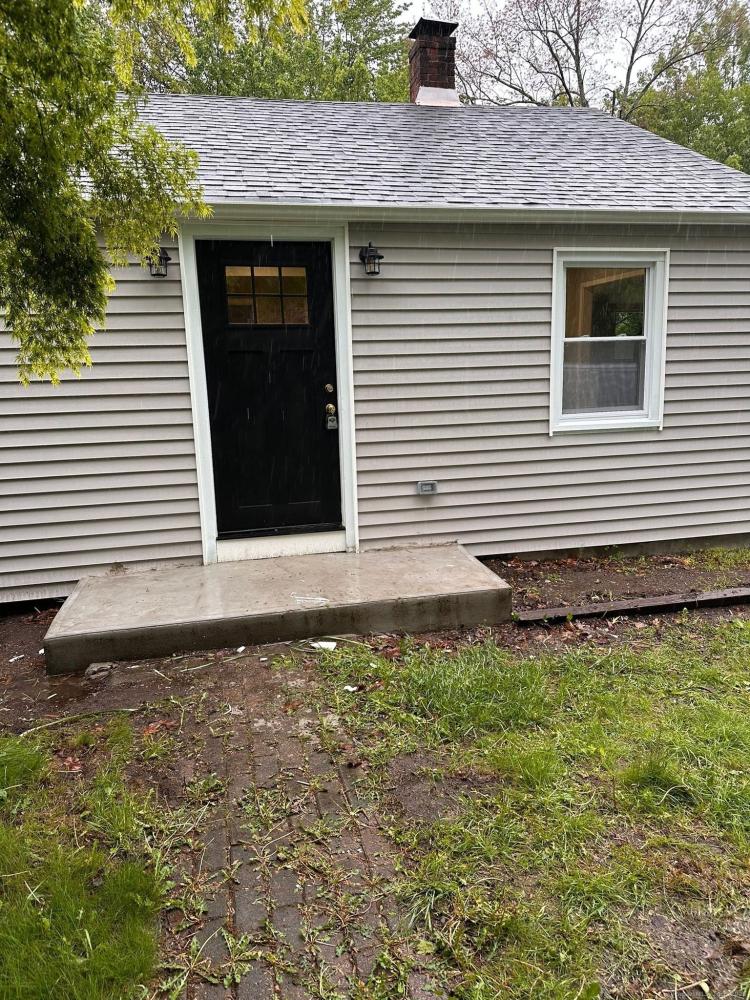 Currently Displayed Property Photo