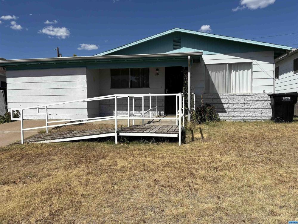 Currently Displayed Property Photo