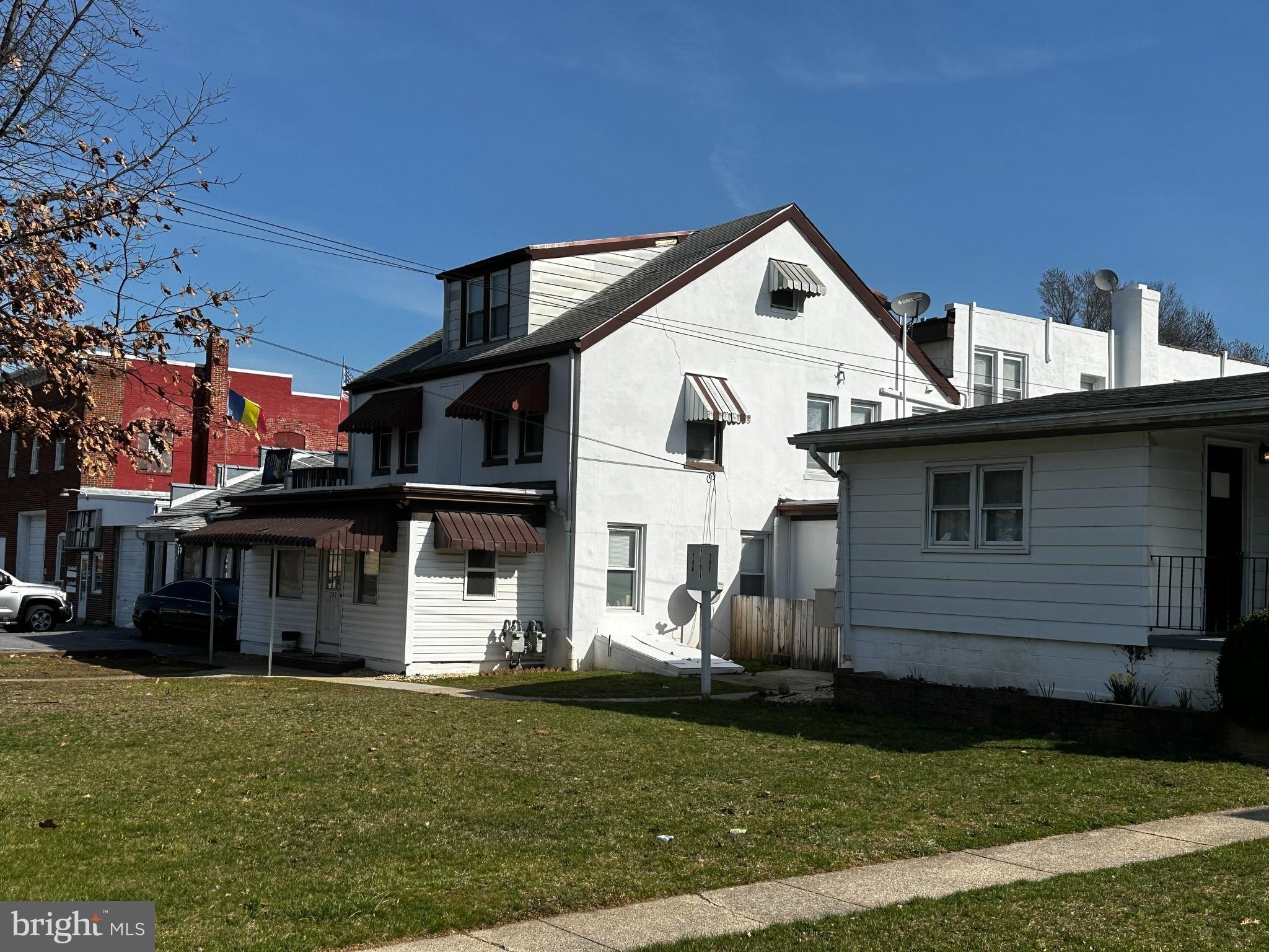 Currently Displayed Property Photo