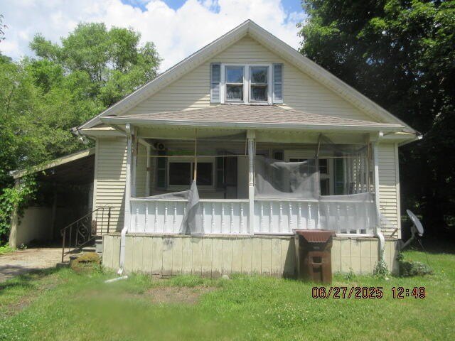 Currently Displayed Property Photo