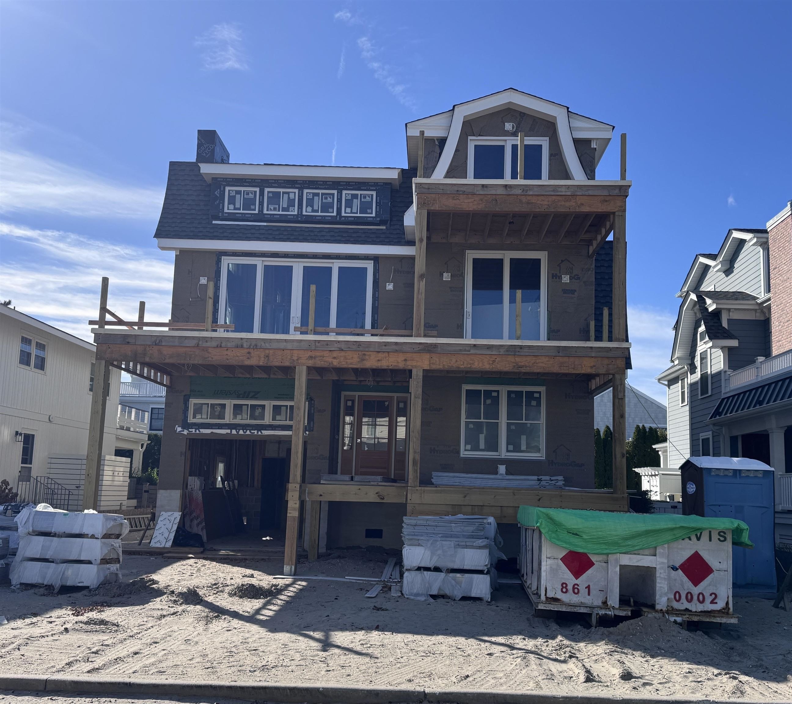 Currently Displayed Property Photo