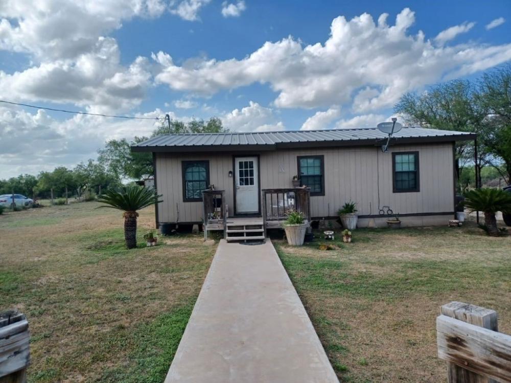 Currently Displayed Property Photo