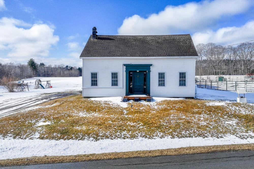 Currently Displayed Property Photo