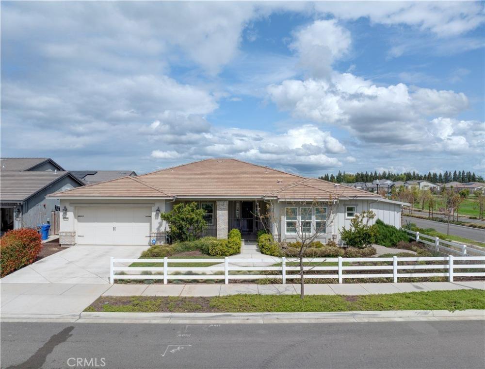 Currently Displayed Property Photo