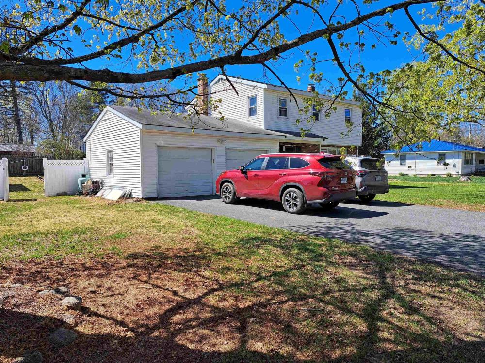 Currently Displayed Property Photo