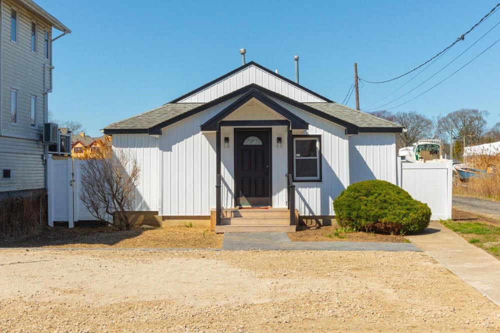Currently Displayed Property Photo