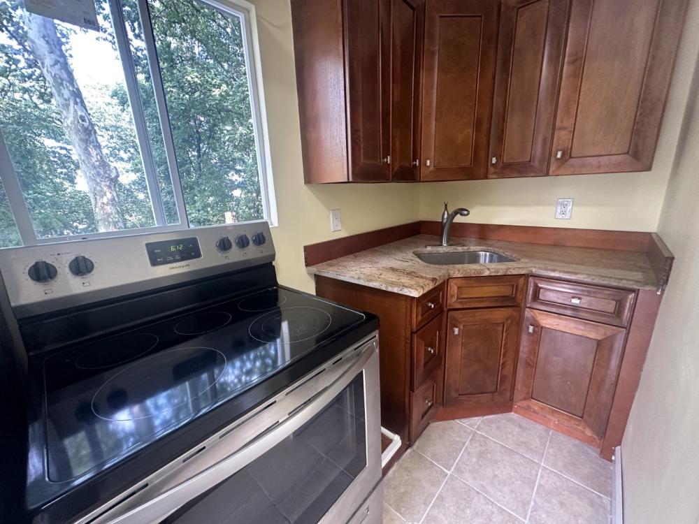 Currently Displayed Property Photo