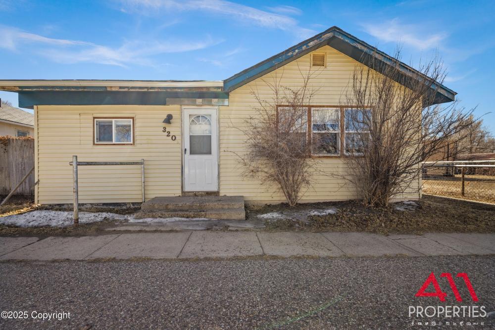 Currently Displayed Property Photo