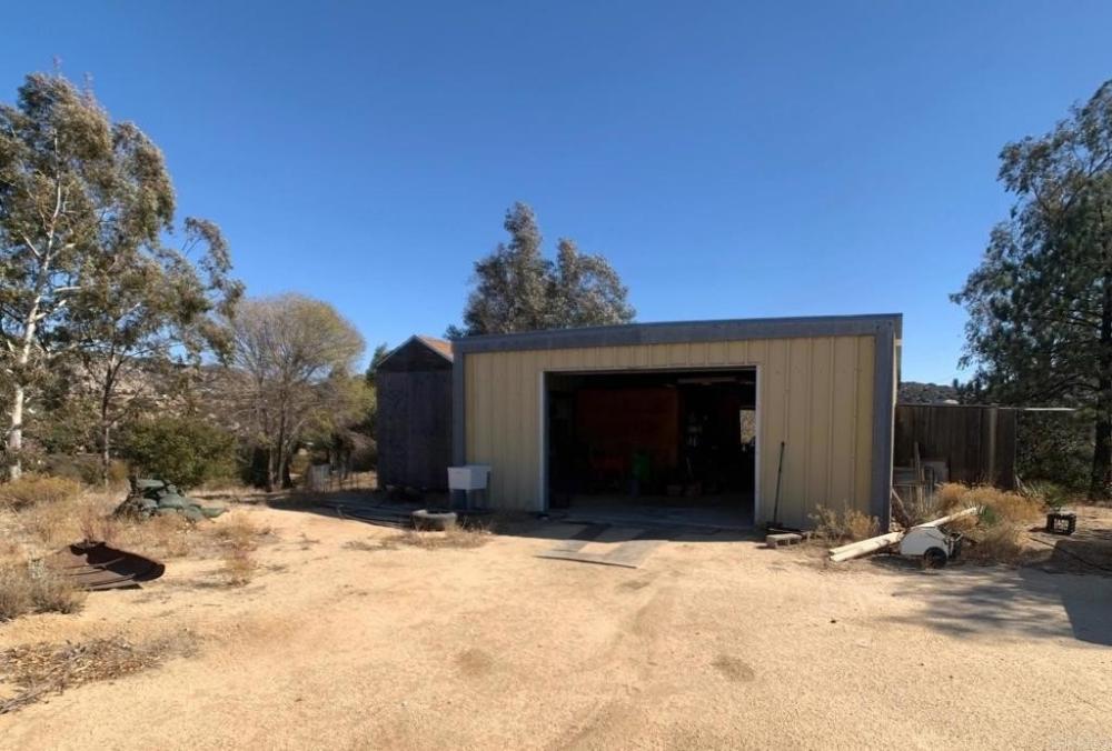Currently Displayed Property Photo