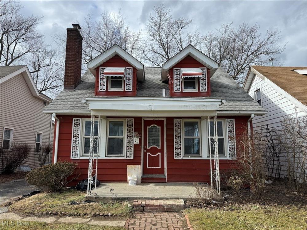 Currently Displayed Property Photo