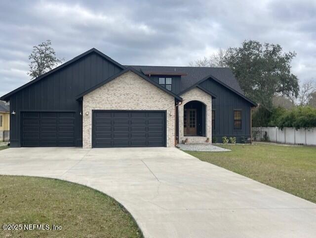 Currently Displayed Property Photo