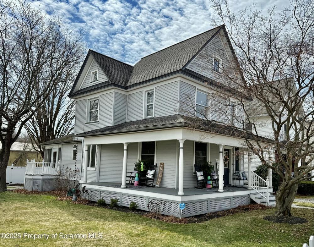 Currently Displayed Property Photo