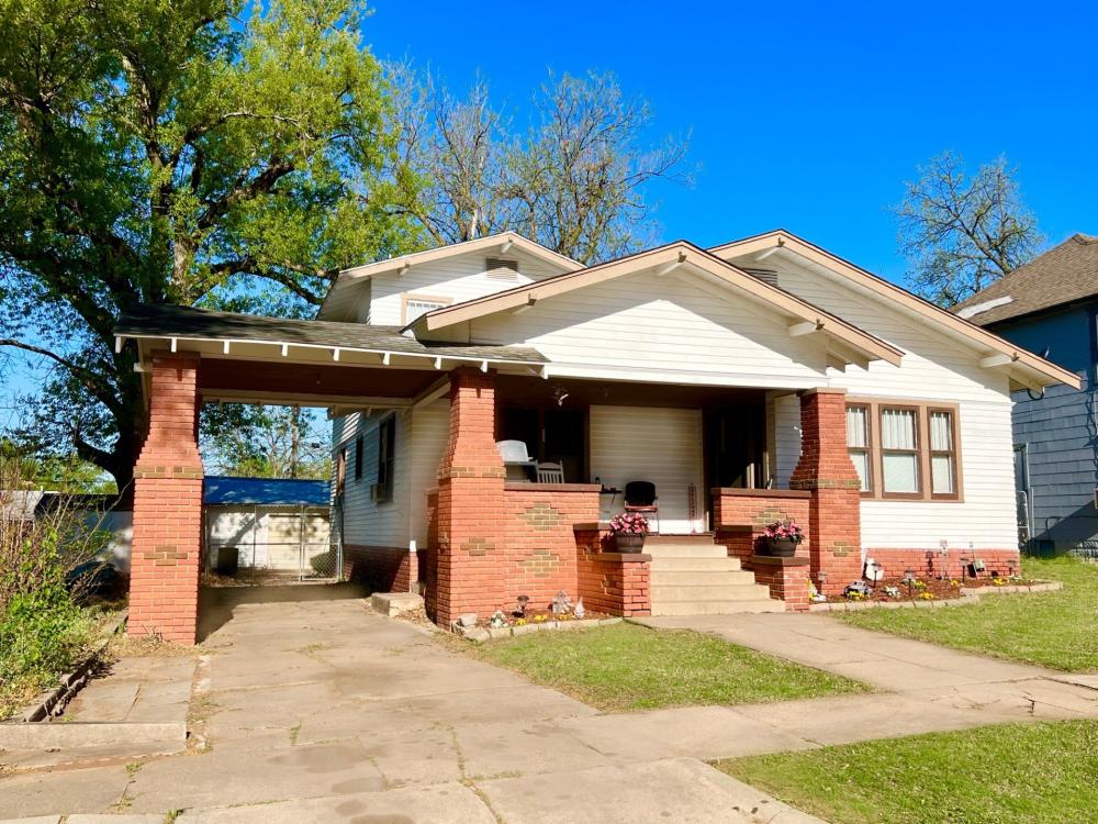 Currently Displayed Property Photo