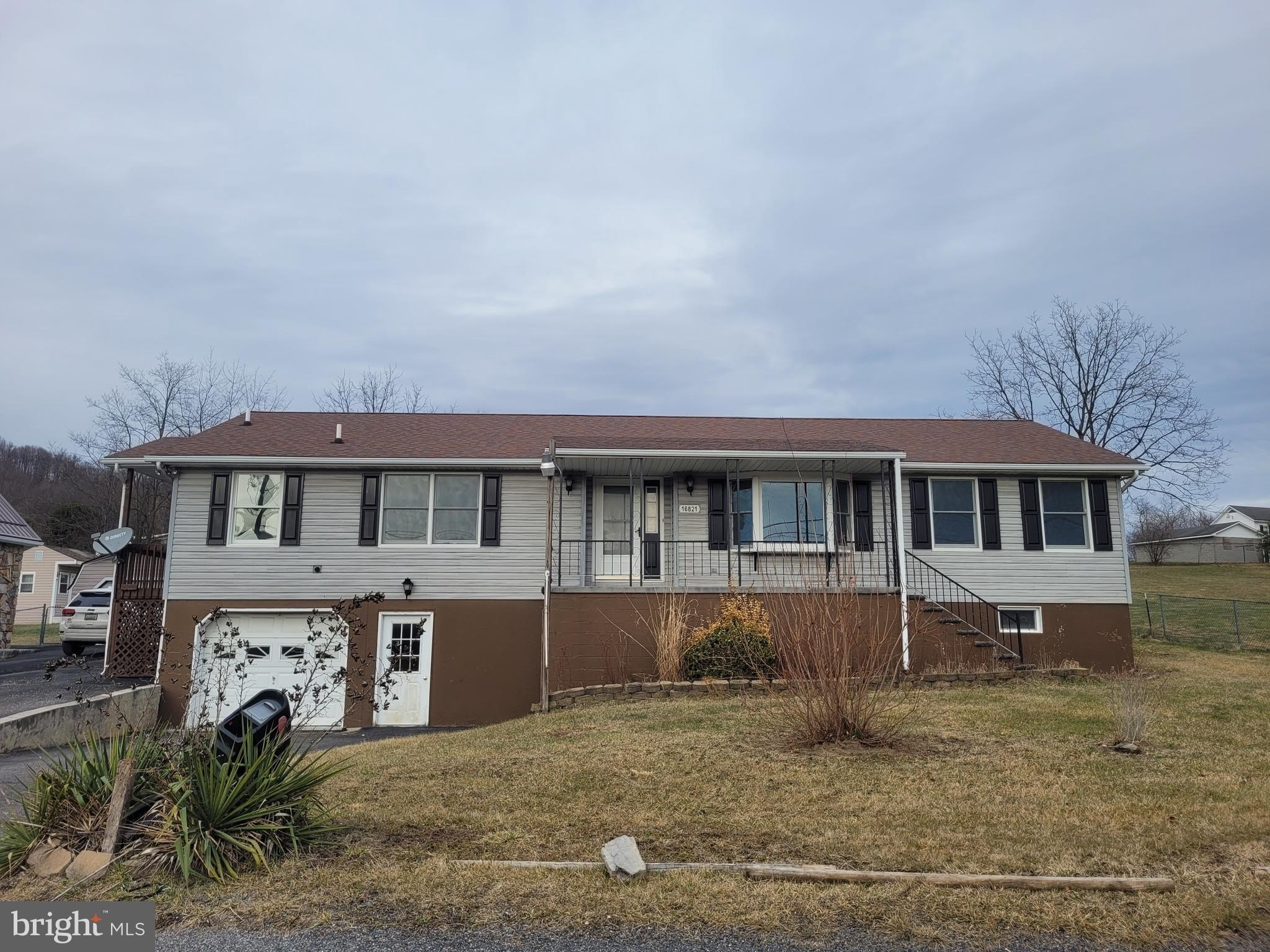 Currently Displayed Property Photo