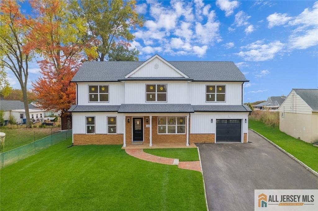 Currently Displayed Property Photo