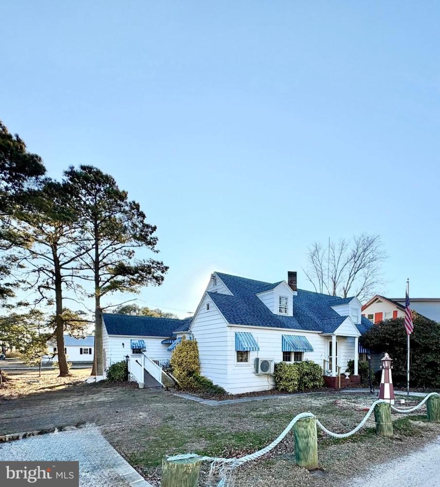 Currently Displayed Property Photo