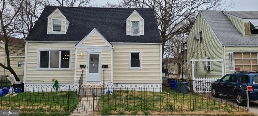 Currently Displayed Property Photo