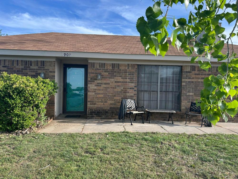 Currently Displayed Property Photo