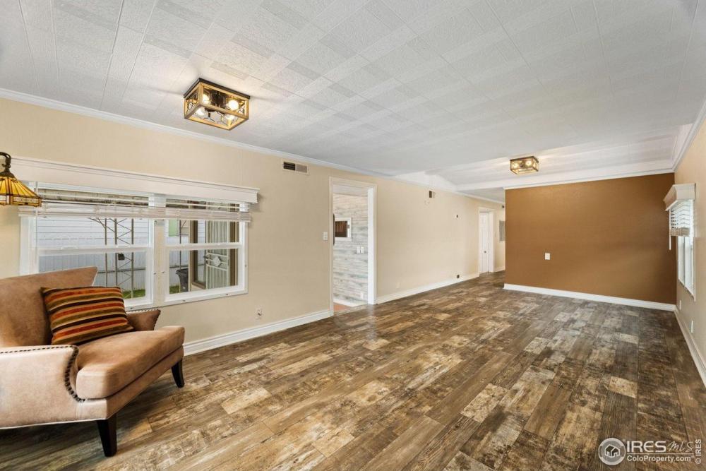 Currently Displayed Property Photo