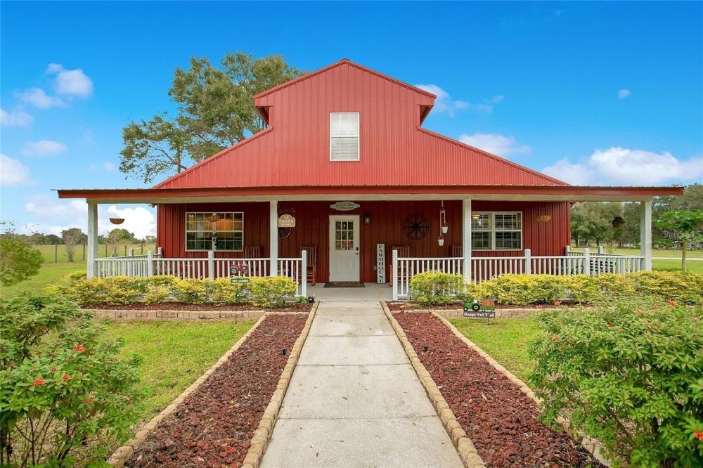 Currently Displayed Property Photo