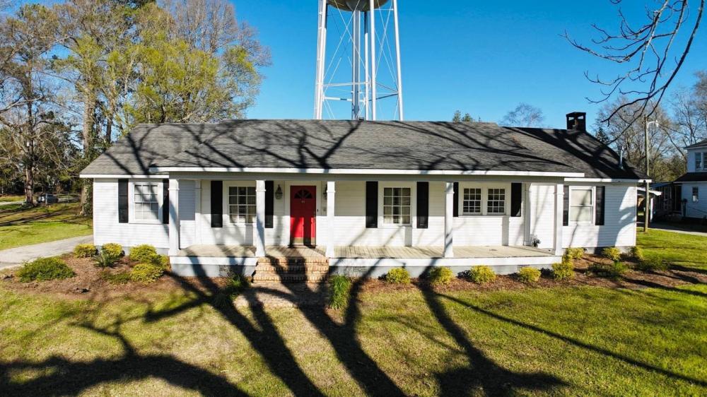 Currently Displayed Property Photo