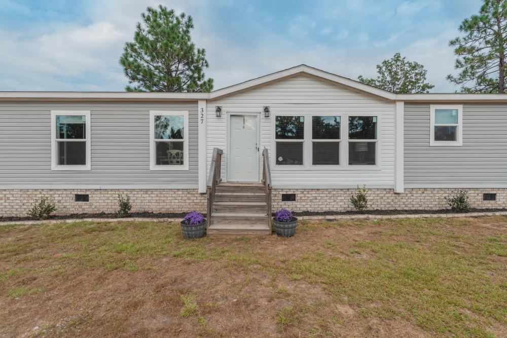 Currently Displayed Property Photo