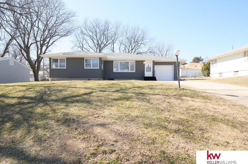 Currently Displayed Property Photo