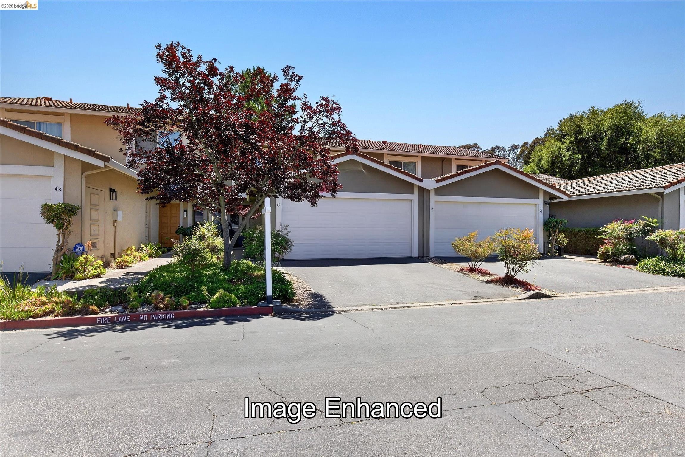 Currently Displayed Property Photo