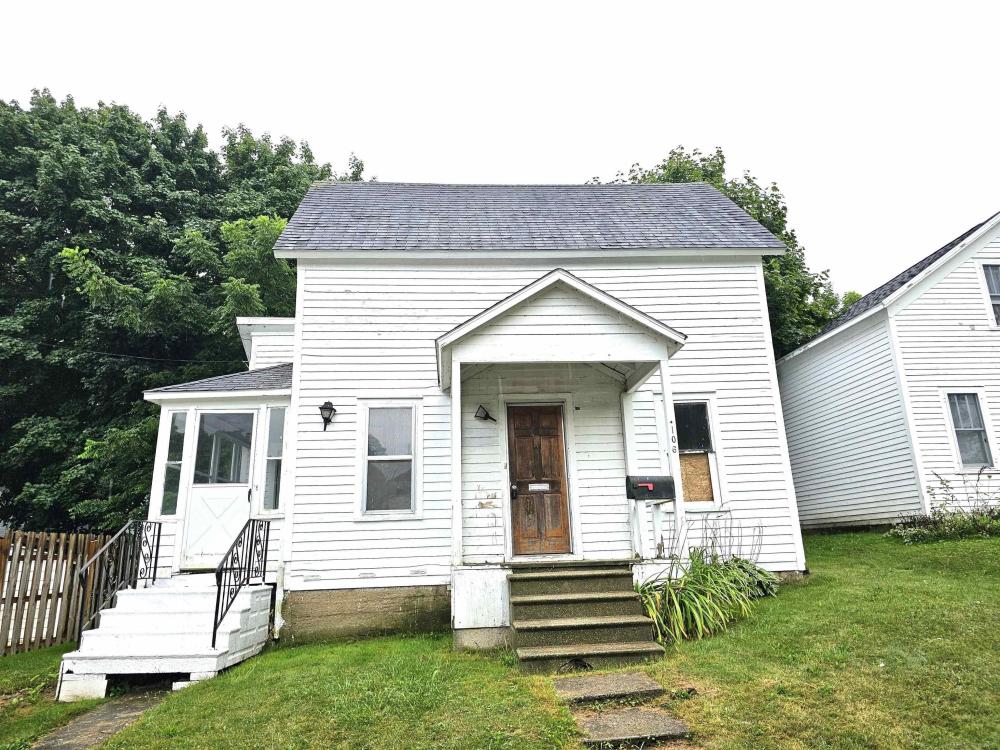 Currently Displayed Property Photo