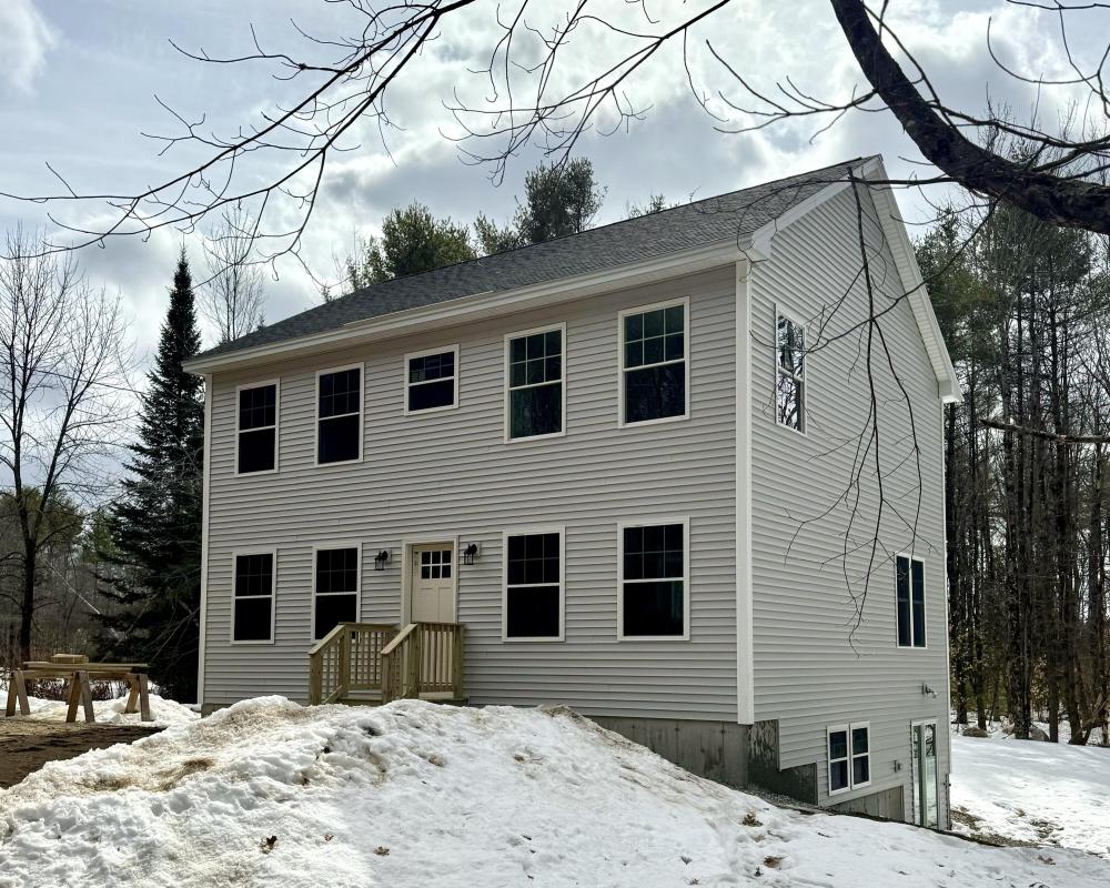 Currently Displayed Property Photo