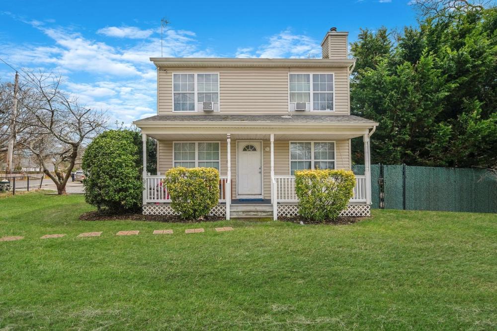Currently Displayed Property Photo