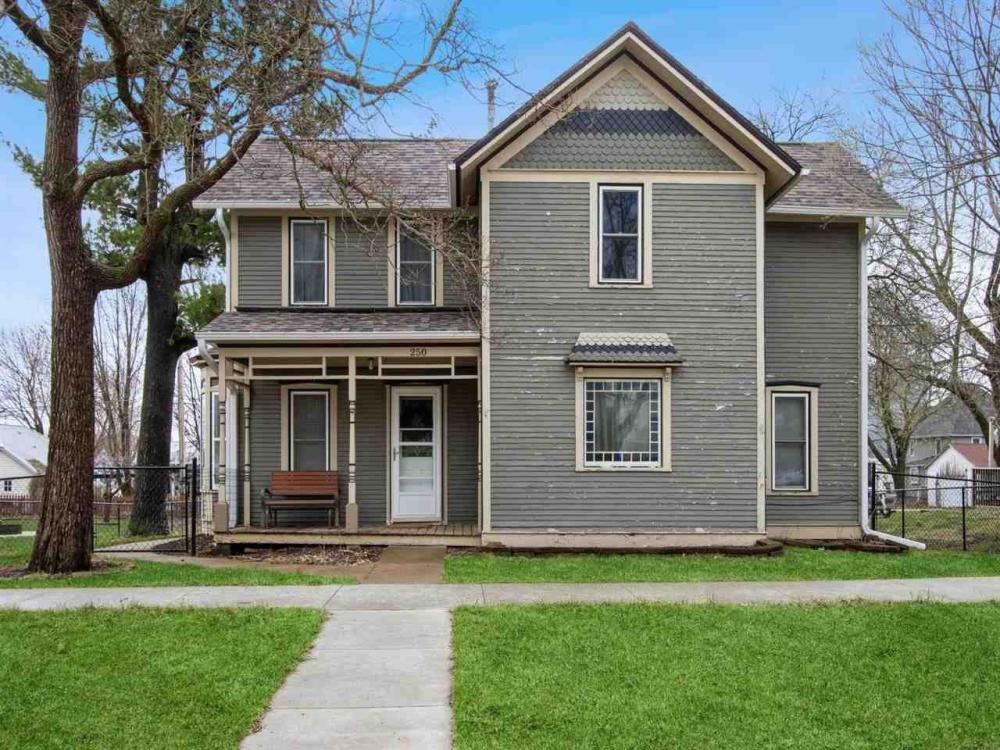 Currently Displayed Property Photo